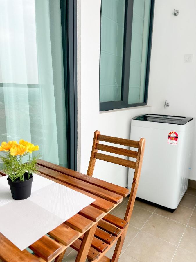 Aurora Vista Homestay Bangi At Vista Bangi With Wifi Netflix Gym Sauna Coway Swimming Pool-River View Kajang Exteriör bild