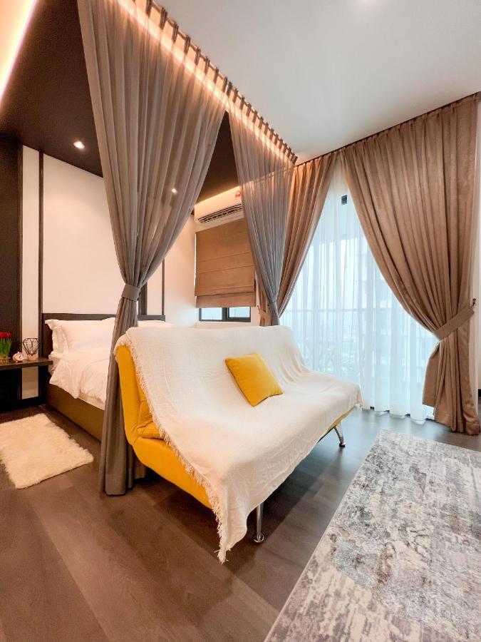 Aurora Vista Homestay Bangi At Vista Bangi With Wifi Netflix Gym Sauna Coway Swimming Pool-River View Kajang Exteriör bild