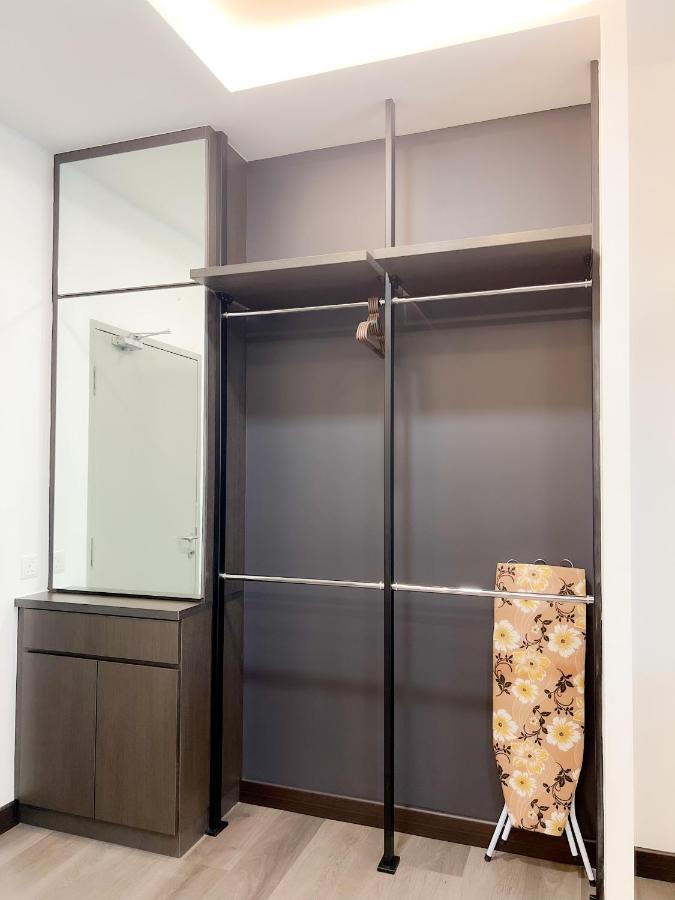Aurora Vista Homestay Bangi At Vista Bangi With Wifi Netflix Gym Sauna Coway Swimming Pool-River View Kajang Exteriör bild