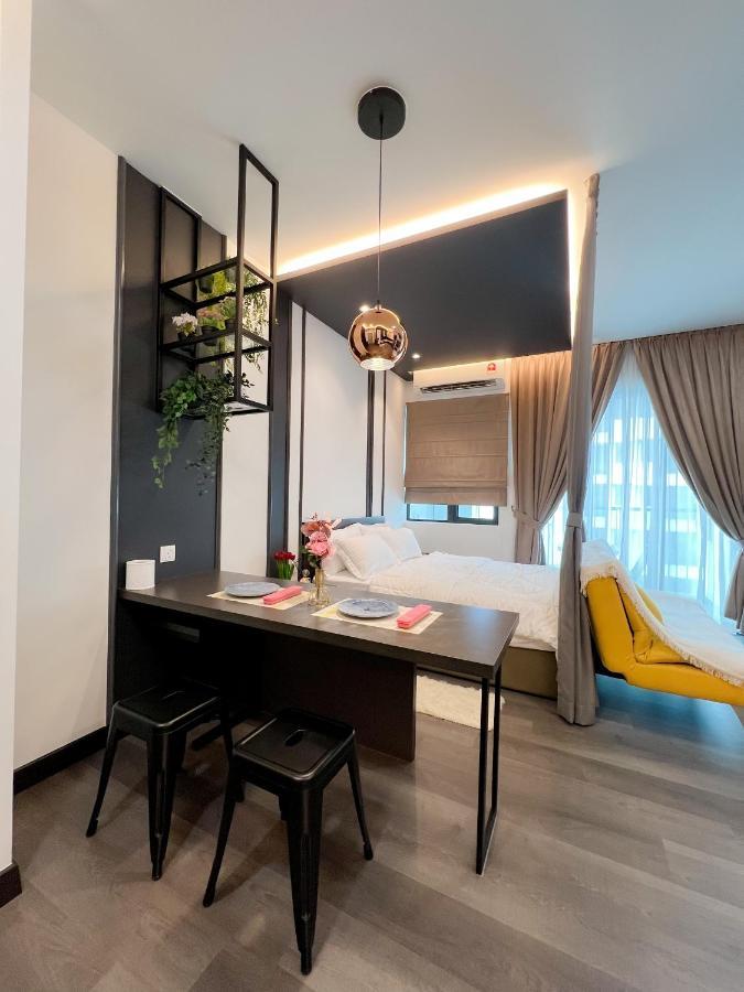 Aurora Vista Homestay Bangi At Vista Bangi With Wifi Netflix Gym Sauna Coway Swimming Pool-River View Kajang Exteriör bild