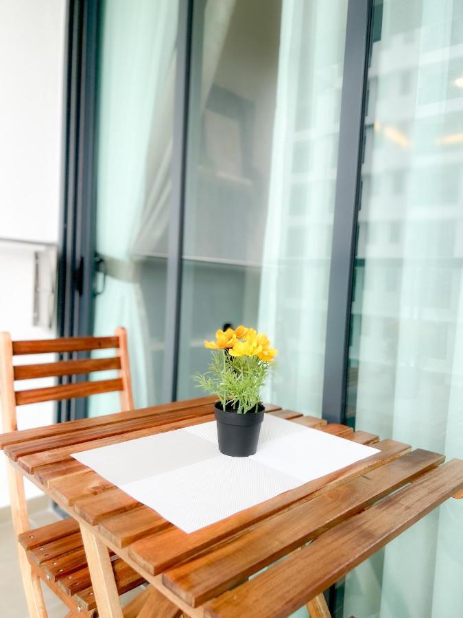 Aurora Vista Homestay Bangi At Vista Bangi With Wifi Netflix Gym Sauna Coway Swimming Pool-River View Kajang Exteriör bild