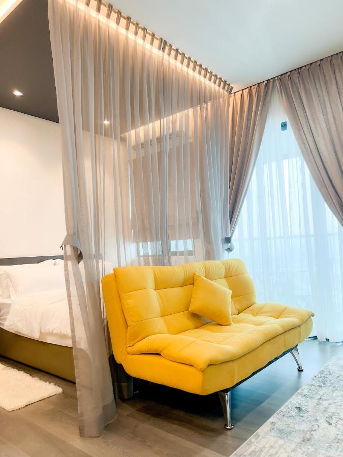 Aurora Vista Homestay Bangi At Vista Bangi With Wifi Netflix Gym Sauna Coway Swimming Pool-River View Kajang Exteriör bild