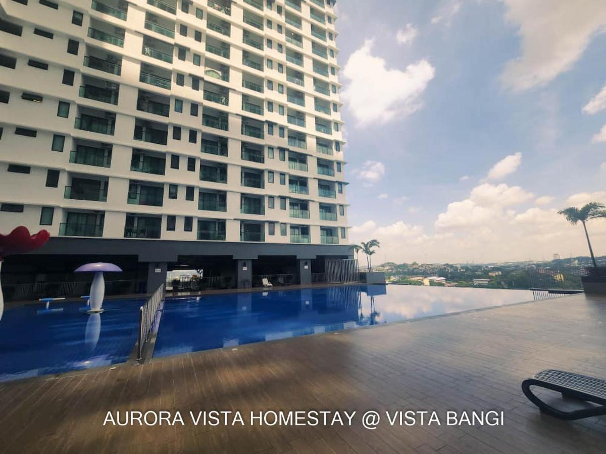 Aurora Vista Homestay Bangi At Vista Bangi With Wifi Netflix Gym Sauna Coway Swimming Pool-River View Kajang Exteriör bild