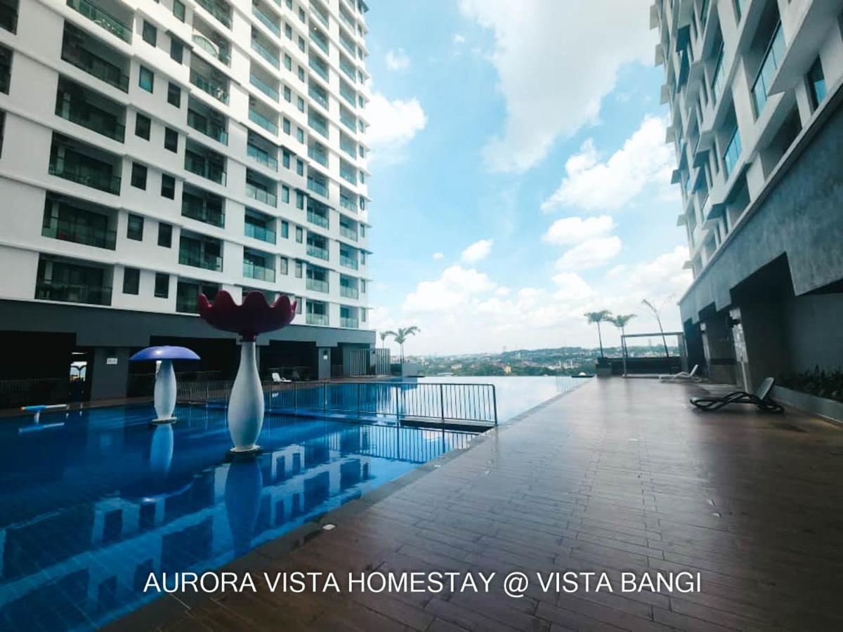 Aurora Vista Homestay Bangi At Vista Bangi With Wifi Netflix Gym Sauna Coway Swimming Pool-River View Kajang Exteriör bild